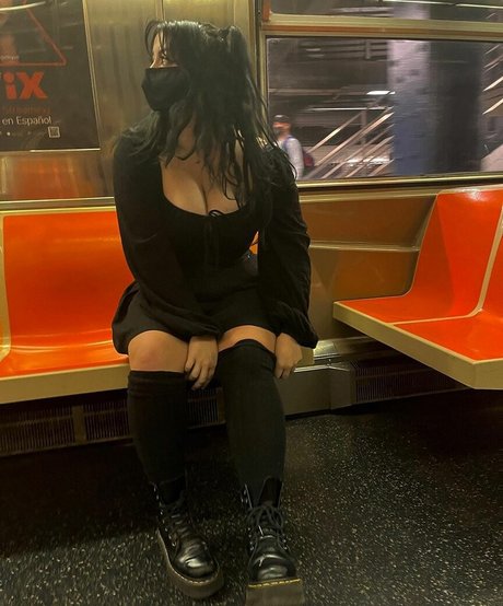 noodlexgoddess model porn pic