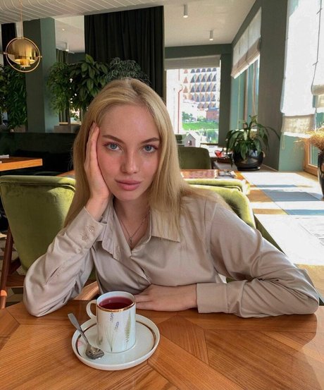 Belleyou nice pornstar pics