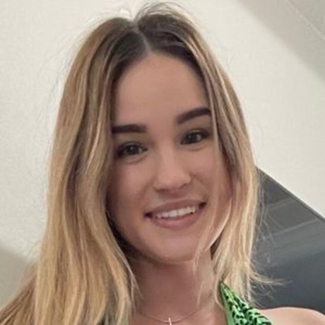 Ayexmadeline sexy model images