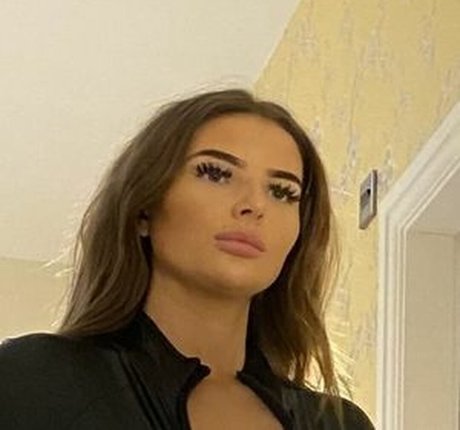 only olivia pornographic actress img