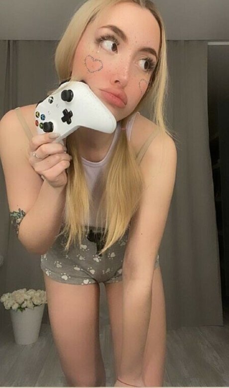 palmoliff top model pic