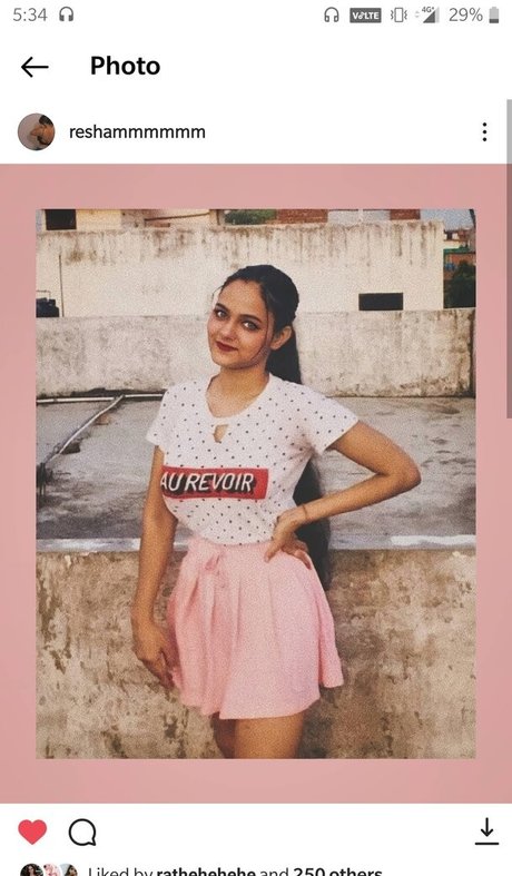 Resham Fappers model free photo