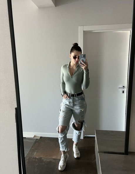 AnyAwareness5279 hot star pics