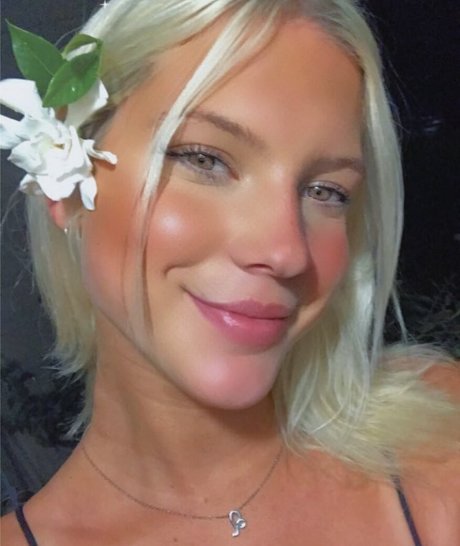 Lexie toth star nude photos