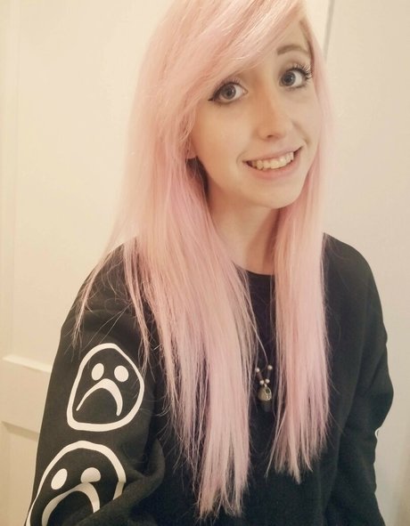 Moon IRL art actress images