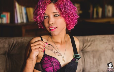 Leenda SG model perfect picture