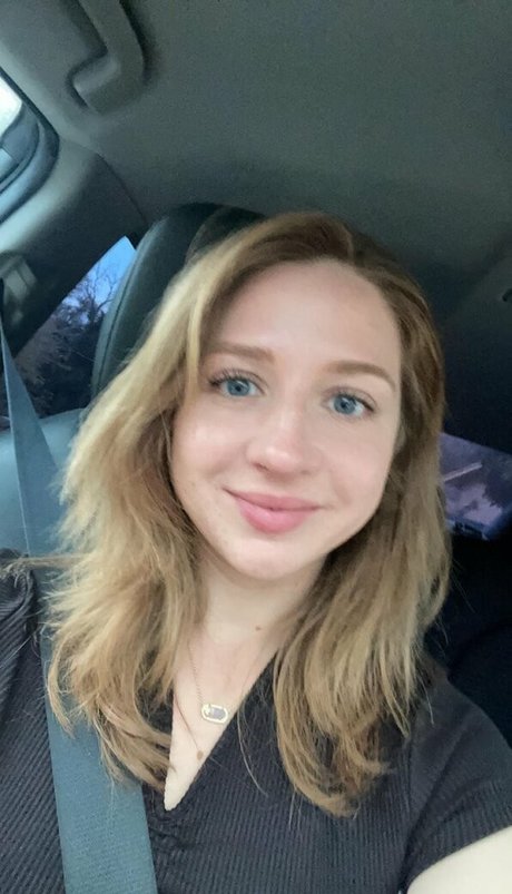 Robynator23 model art photo