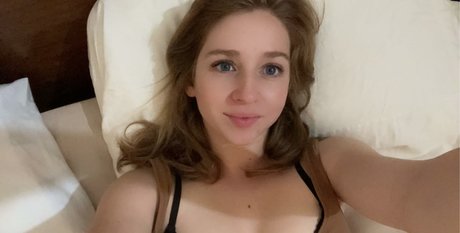 Robynator23 star free pic