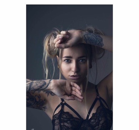 pandatylr art model picture