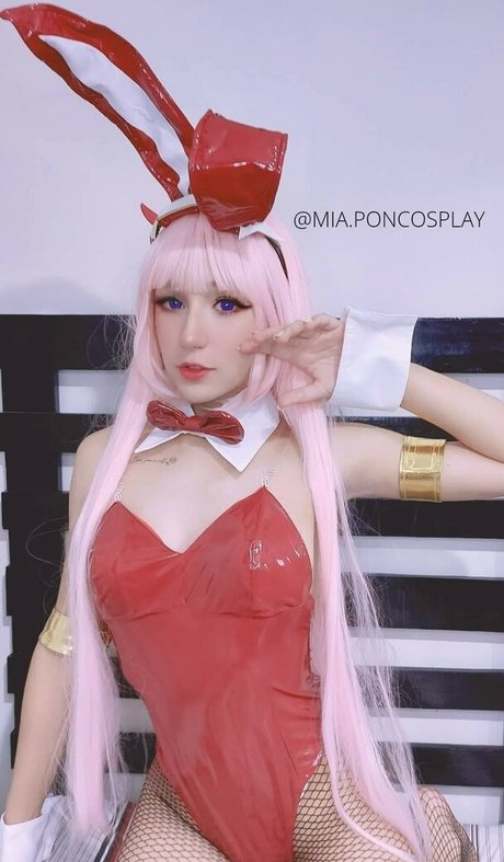 Mia Pon pornstar xxx photos