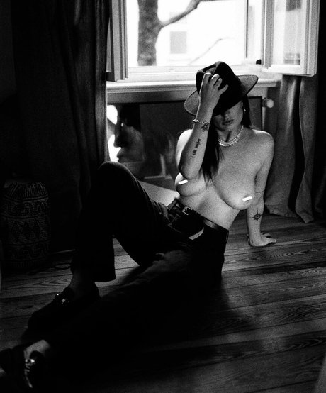 Sophieandjune star sex pic