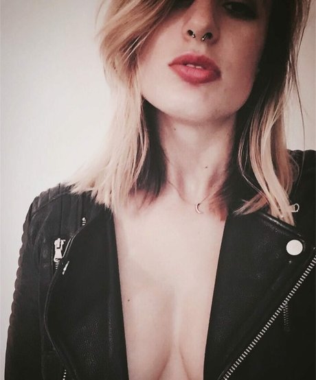 Sophieandjune pornographic model pics