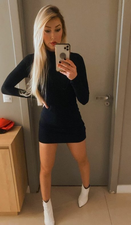 Adri Freitag pornstar hd image