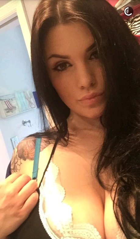 Alyssa Tognetti star perfect pics