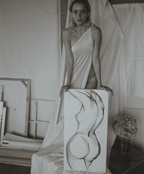 Li bash model pornographic photo