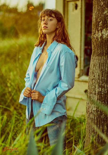 Maya Gott star erotic photos