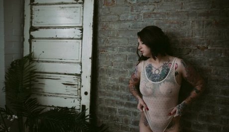 turkishhhdelighttt model erotic photo