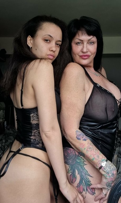 Mum Vs Daughter top model image