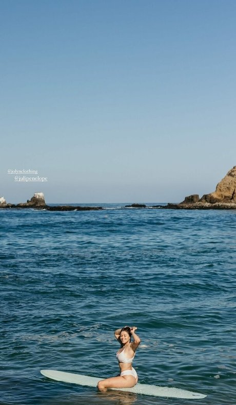 Juli Hernandez model free photos