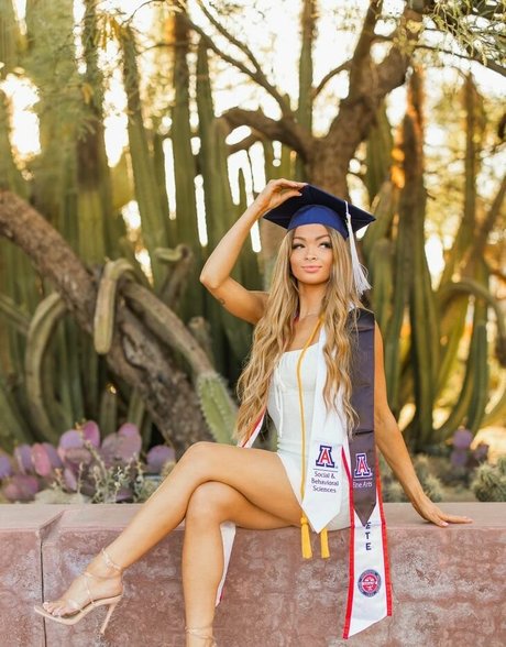 TheAugustAngelUofA pretty pornstar img