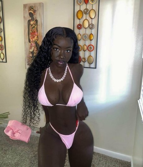 Cyn Kaine nice model pics