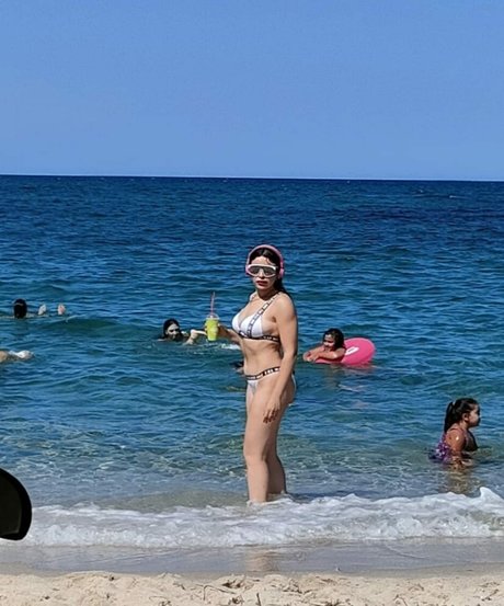 Islem Beji pornstar naked picture