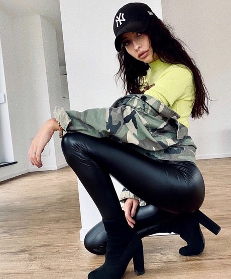 hottest young onlyfans hot sex images