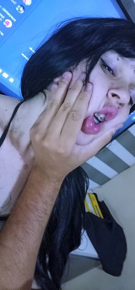 Toxicsharmmy model photos