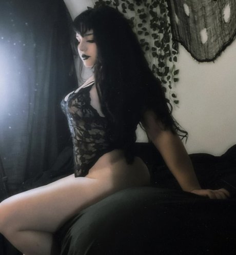 Crucifixkittie model pornographic photo