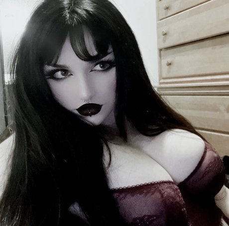 Crucifixkittie Profile pic