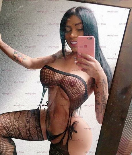 Laura Branyer model erotic picture