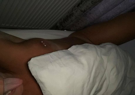 ukhotwife hot star galleries