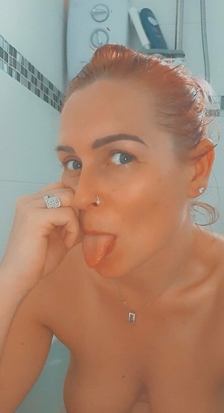 ukhotwife best star photos