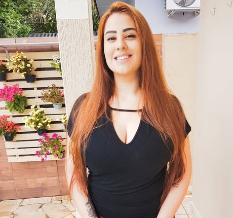 Isabela Barri star art photos