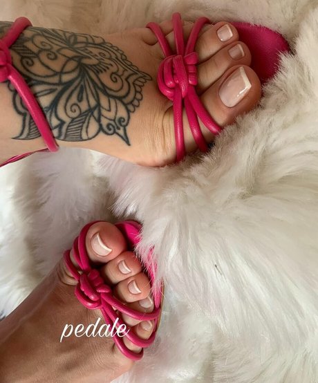 Pedaale nude star photo