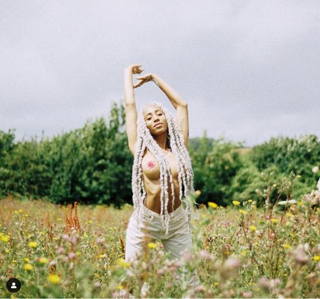 Tantric Tee pornstar erotic photos