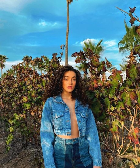 Liraz Nomdar star hd pictures