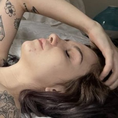 Noah Ivy star adult photos