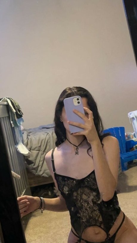 wuvelizabeth model top photo