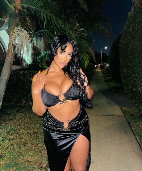 iLLi y exclusive actress archive