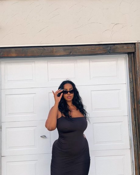 iLLi y pornstar free images