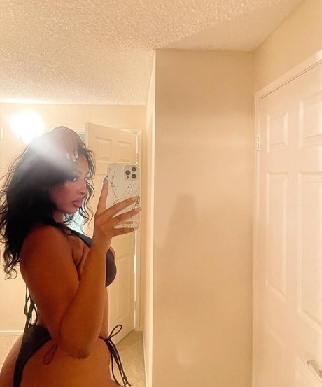 iLLi y model porn archive