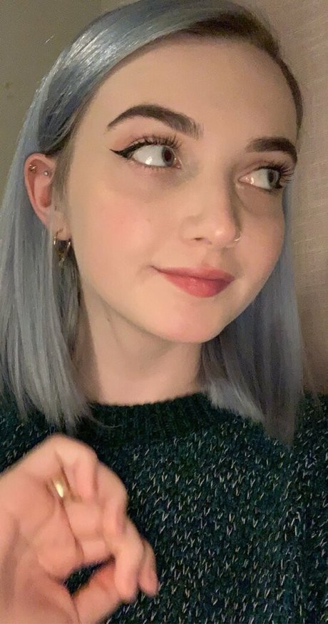 boobshirt model sexy photos