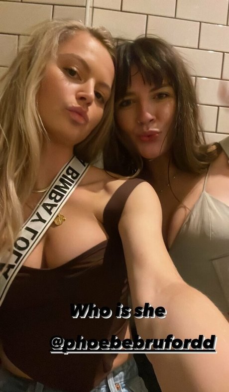 Isobeljtaylor model top pics