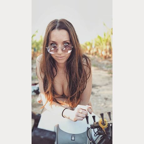 Liza Alt porn actress gallery