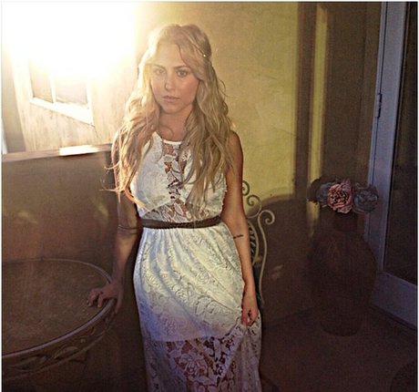 Cassie Scerbo sex model pics