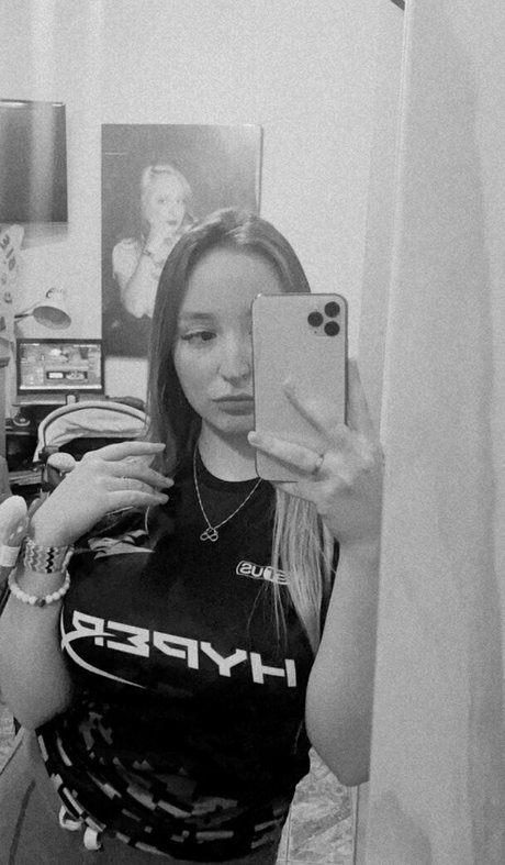 Bun1aca star erotic photos