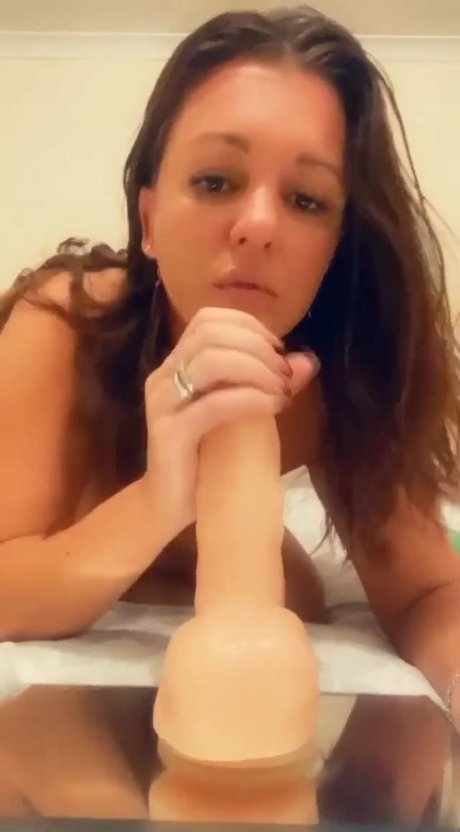 Sarah meaden model nude photo