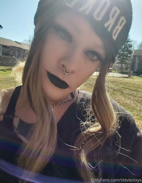stevieslays top star image