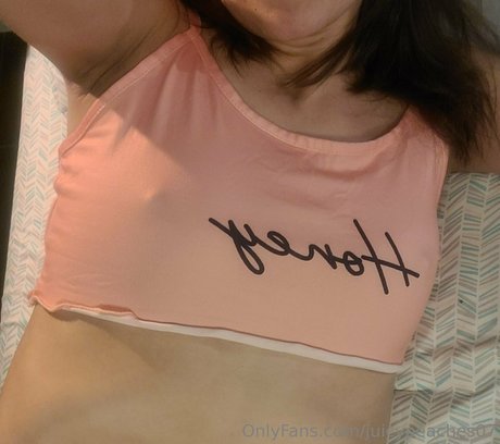 juicypeaches07 erotic pornstar picture